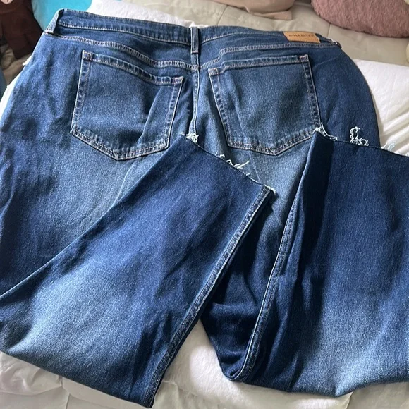 Hollister Ultra high rise Mom Jean vintage stretch 19R W34, L27 dark wash NWT - Picture 10 of 12